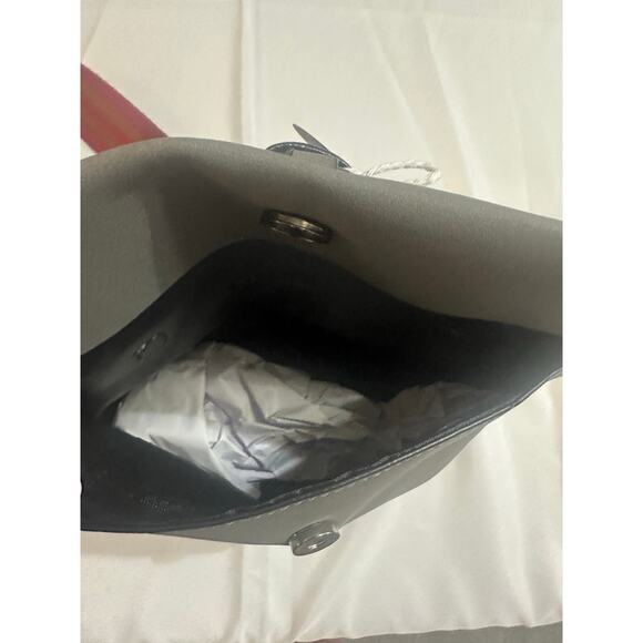 Velvet Fox Gray Crossbody Bag with Boho Strap - Picture 6 of 7